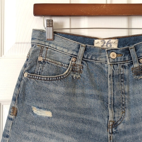 We The Free Relaxed Medium Wash High Waisted Button Fly Cut Off Jean Shorts 26 - Picture 7 of 11